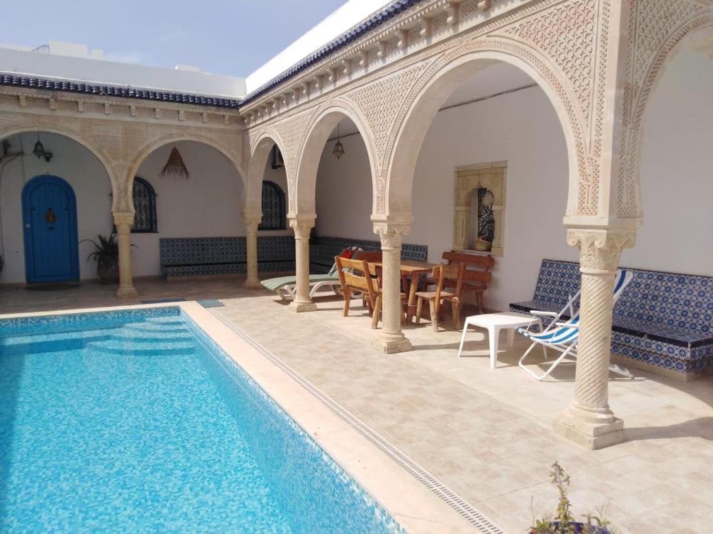 Maison Typiques Houmt Souk  Bagian luar foto